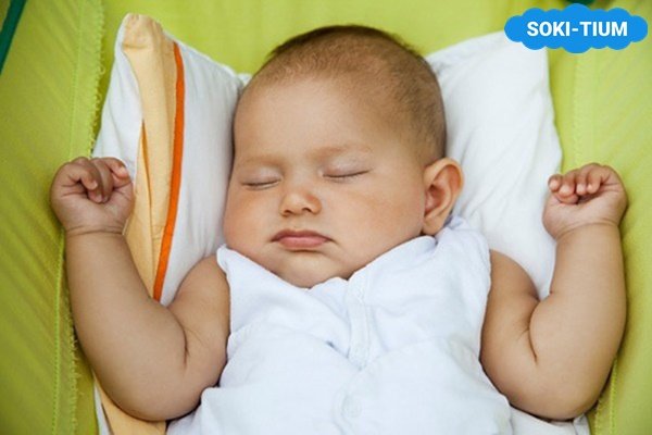 Hướng dẫn trẻ sơ sinh có nên nằm gối hay không